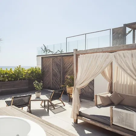 Готель Day One & - Adult Only